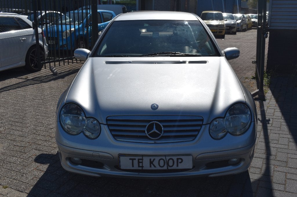 Mercedes-Benz C-Klasse 1.8 C200 Kompr Sportcoupe 2006 Grijs, Auto's, Mercedes-Benz, 4 cilinders, 4 stoelen, 1796 cc, 163 pk
