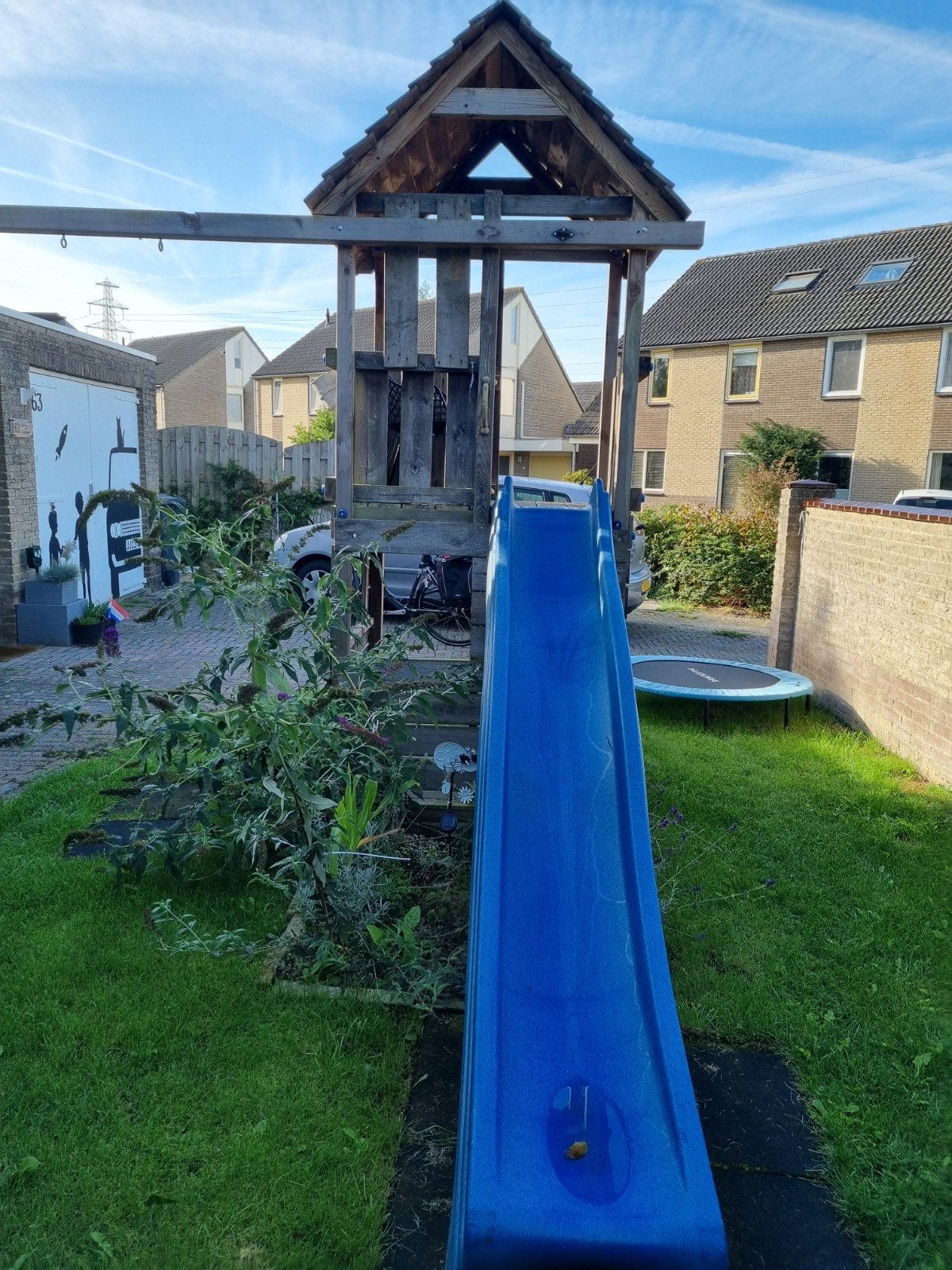 Houten speelhuis met glijbaan - veel speelplezier!, Kinderen en Baby's, Ophalen, Gebruikt, Hout