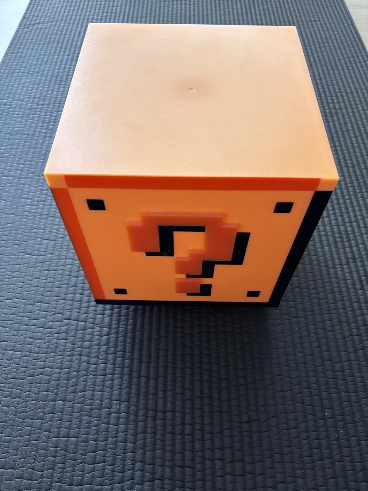 Super Mario Question Block Lamp - Batterijgevoed, Ophalen of Verzenden, Zo goed als nieuw, Gaming, Retro, Speels