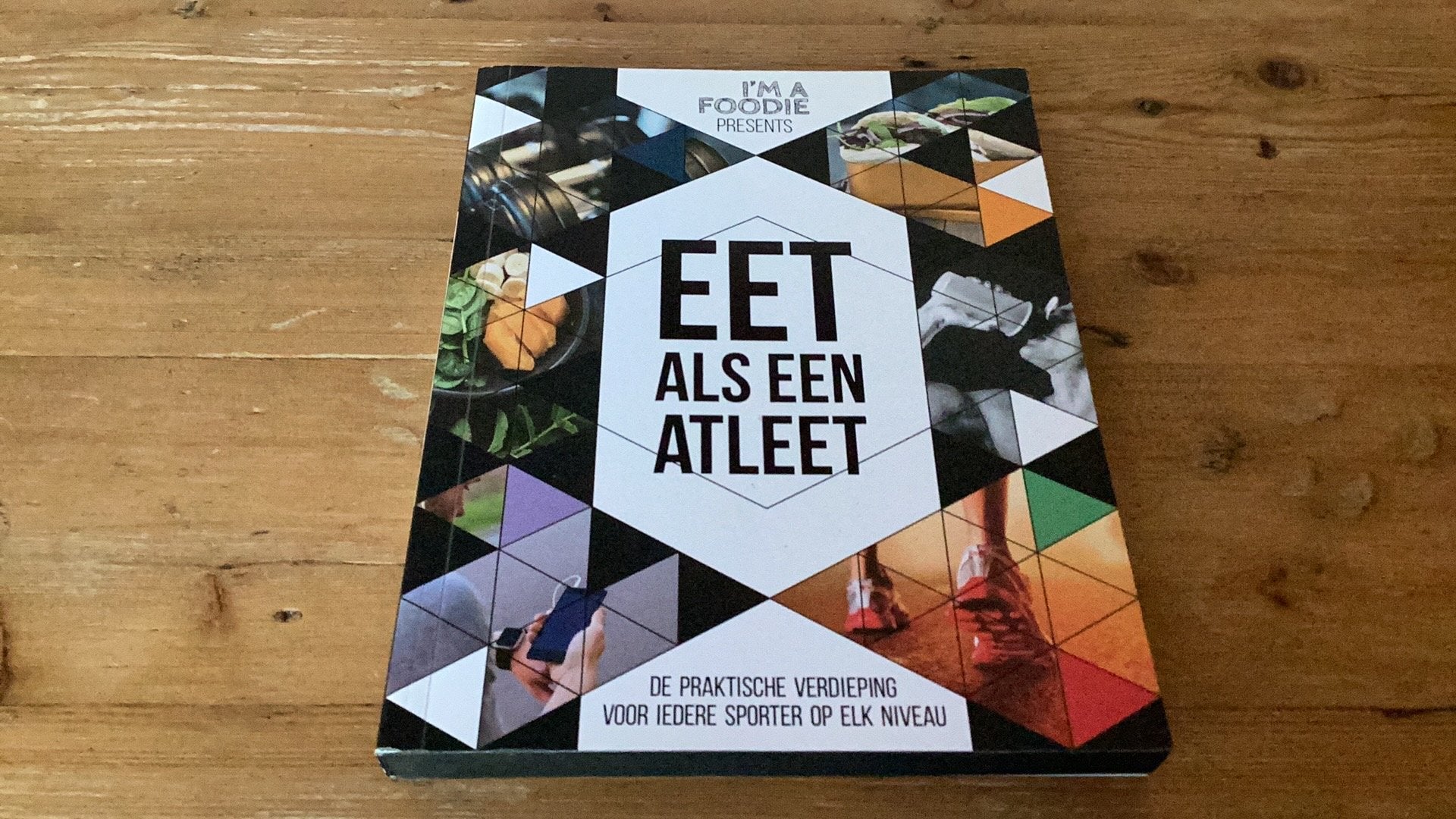 EET ALS EEN ATLEET - Sarai Pannekoek e.a. (nieuwe paperback), Boeken, Italië, Ophalen of Verzenden, Zo goed als nieuw, Sarai Pannekoek; Titia van der Stelt; Vera Wisse