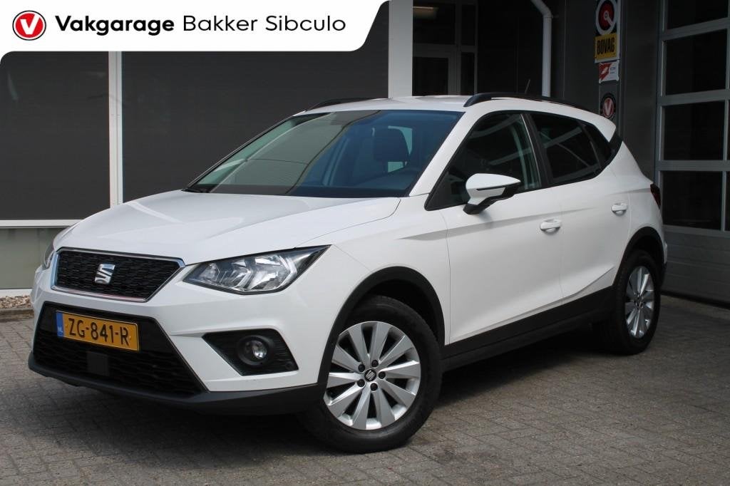 Seat ARONA 1.0 TSI STYLE BUSINESS INTENSE ADAPTIVE CRUISE CA, Auto's, Voorwielaandrijving, Parkeersensor, Gebruikt, 95 pk