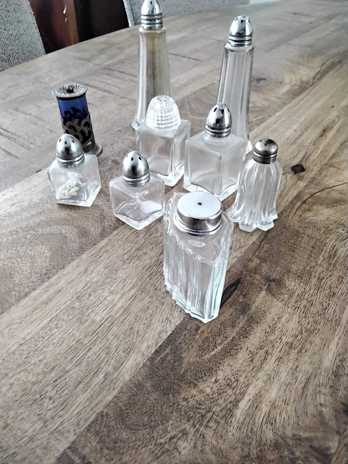 Diverse glazen peper- en zoutvaatjes, deels antiek, Ophalen of Verzenden
