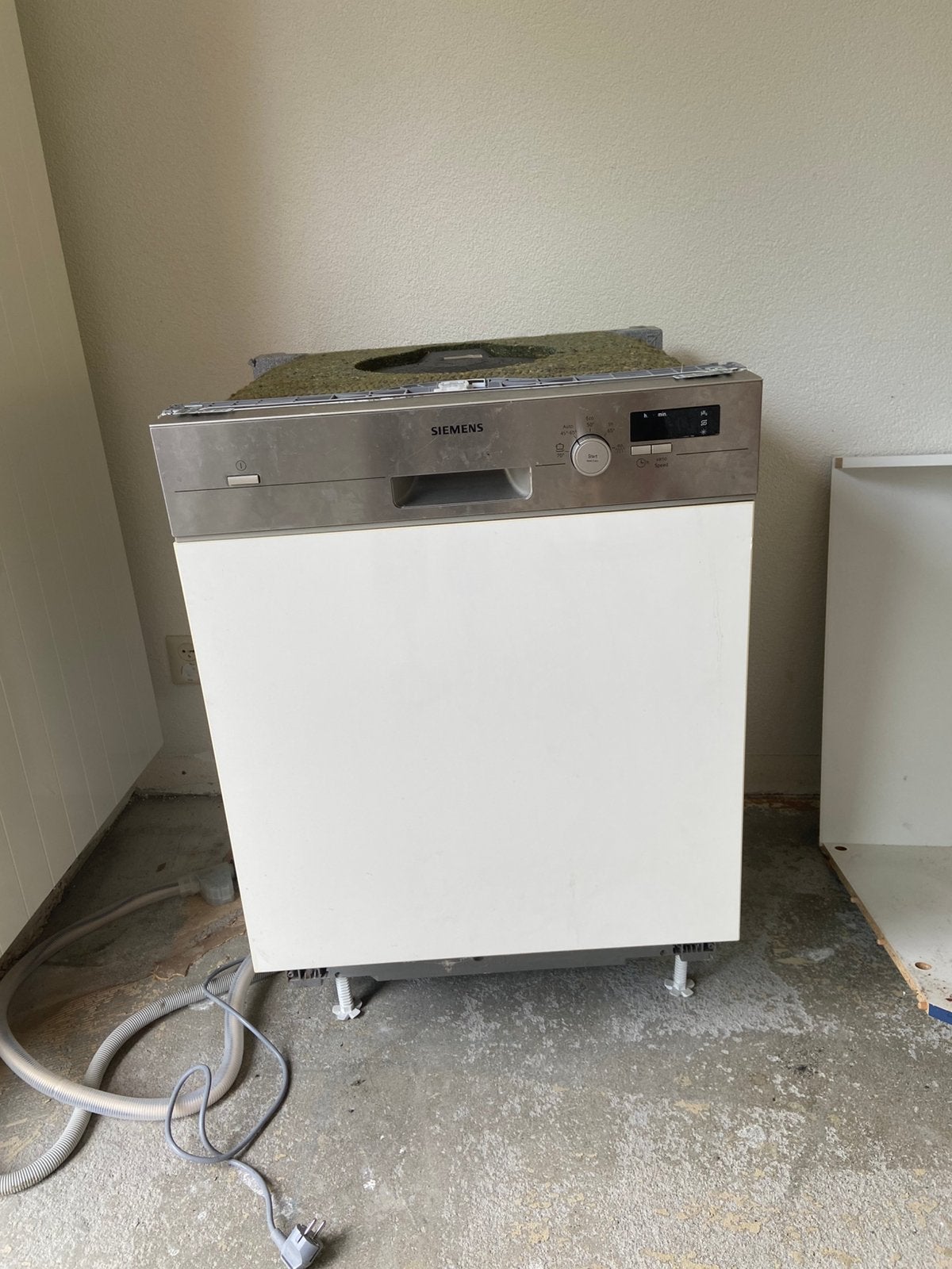 Siemens vaatwasser, half geintegreerd, perfecte staat, Ophalen, Zo goed als nieuw, Inbouw, Minder dan 85 cm