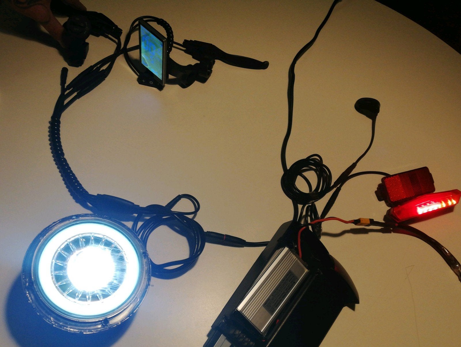 Goed werkend compleet elektrisch systeem fatbike ouxi V8, Fietsen en Brommers, Fietsaccessoires | Fietscomputers, Ophalen, Gebruikt