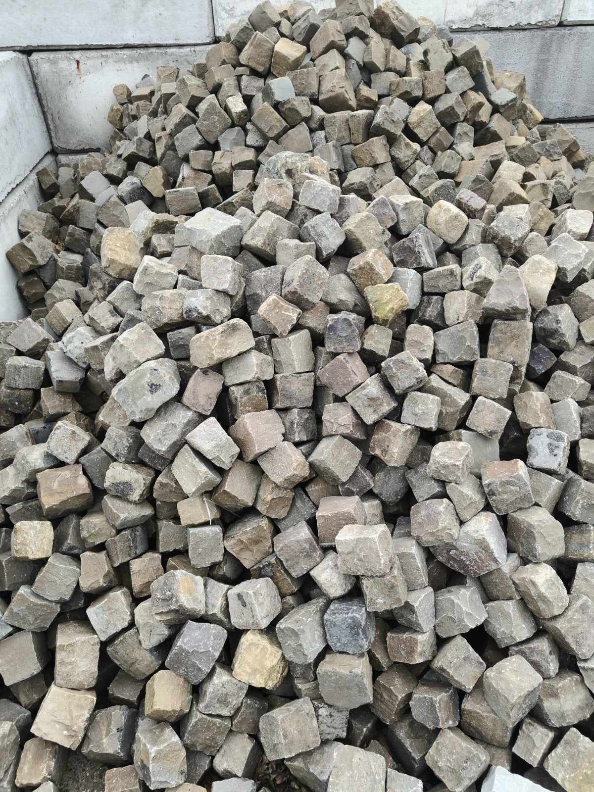 45m.Gebruikte kasseien / kinderkopjes - diverse kleuren, Tuin en Terras, Gebruikt, Graniet, Ophalen of Verzenden, Kei