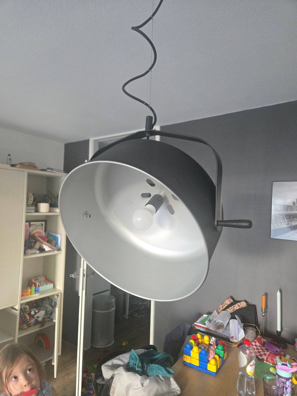 Gratis af te halen: Grote zwarte hanglamp, Huis en Inrichting, Ophalen, Gebruikt, Modern, Industrieel, E27 (groot)