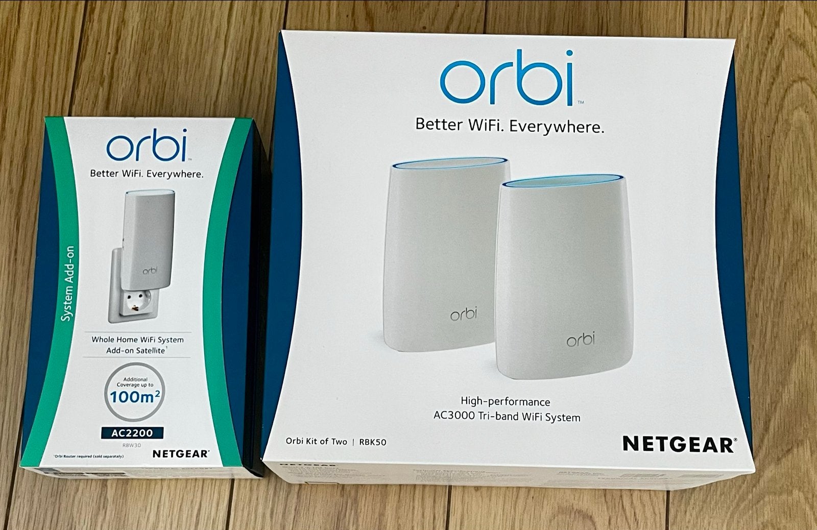Netgear Orbi WiFi Systeem (RBK50) + Add-on Satelliet (AC2200, Computers en Software, Ophalen of Verzenden, Zo goed als nieuw, Router
