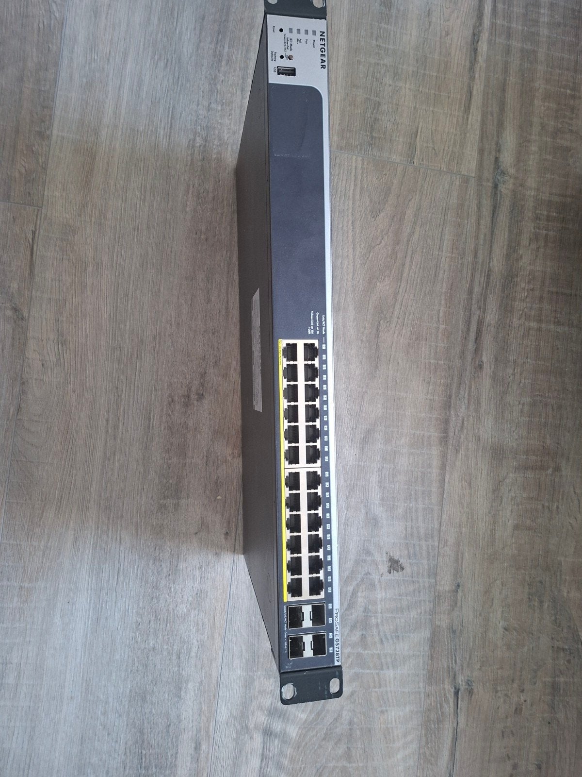 Netgear 24 port switch, Ophalen of Verzenden