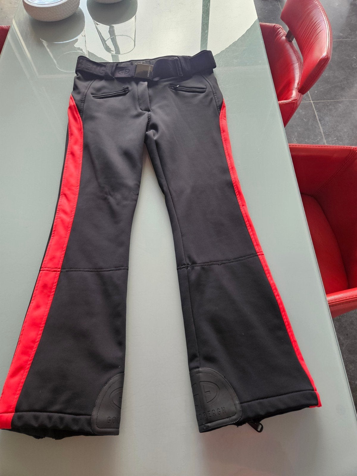Goldbergh Runner Ski Broek Zwart/Rood Maat 44 (L), Kleding | Dames, Maat 42/44 (L), Zo goed als nieuw, Goldbergh, Ophalen