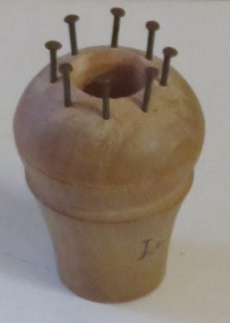 antiek punnikklosje 8 pennen 120612, Ophalen of Verzenden, Gebruikt, Breien, Overige typen