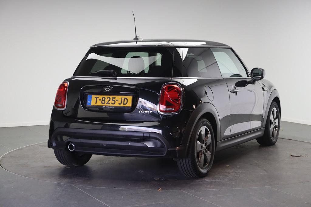 MINI Hatchback Cooper Automaat / LED / Airconditioning / Cru, Auto's, Mini, 12 maanden, Gebruikt, 4 stoelen, Origineel Nederlands