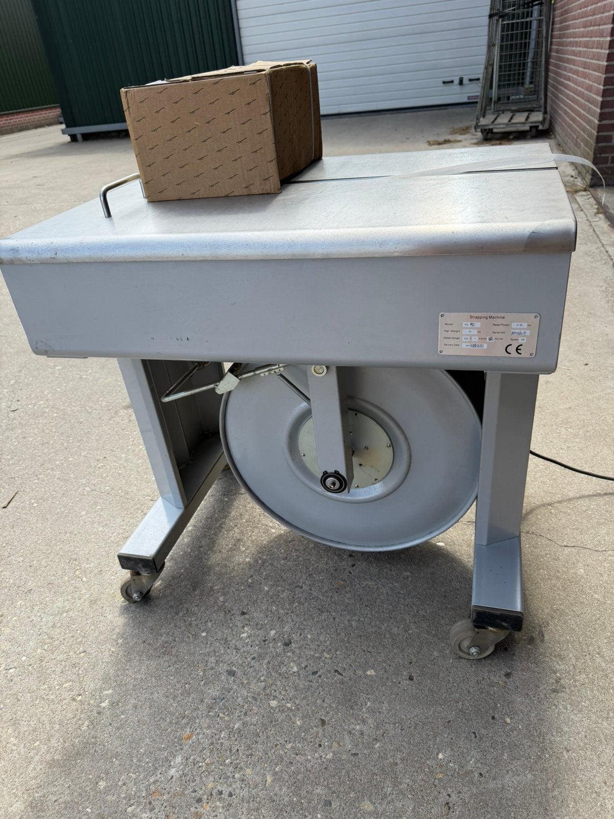 Strapping machine omsnoerings machine, Ophalen