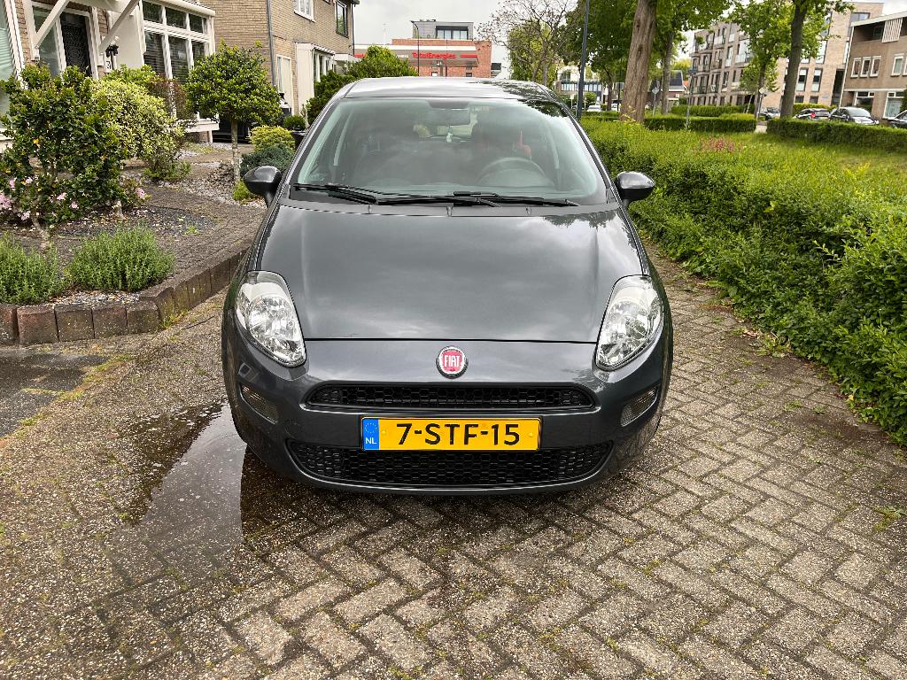 Fiat Punto 0.9 Twinair 85 5-D 2013 Grijs, Auto's, Fiat, Particulier, Punto, Airbags, Airconditioning, Bluetooth, Centrale vergrendeling