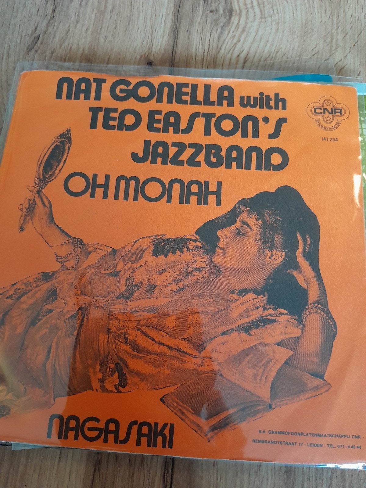 Nat conella 7 inch oh mohah, Ophalen of Verzenden, Zo goed als nieuw, Nederlandstalig