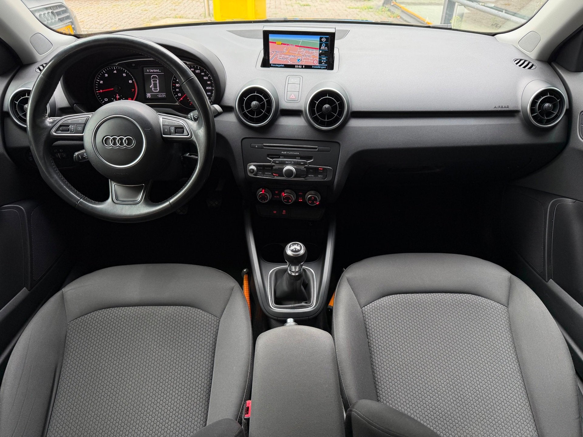 Audi A1 Sportback 1.0 TFSI S-Line Facelift Orig NL NAP Navi, Auto's, Voorwielaandrijving, Dealer onderhouden, Stof, 95 pk