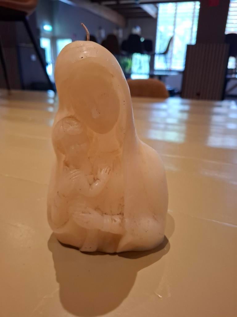 Decoratieve Kaars: Maria met Kindje Jezus, Overige materialen, Ophalen of Verzenden, Zo goed als nieuw, Crème