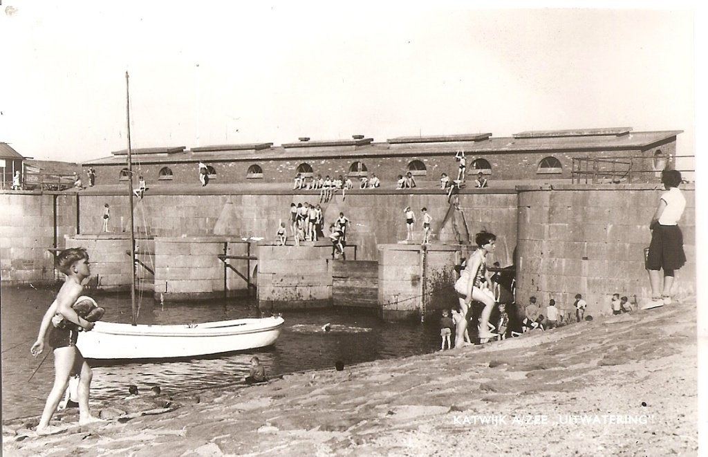 Katwijk aan Zee, Uitwatering, Ophalen of Verzenden, 1960 tot 1980, Gelopen, Zuid-Holland