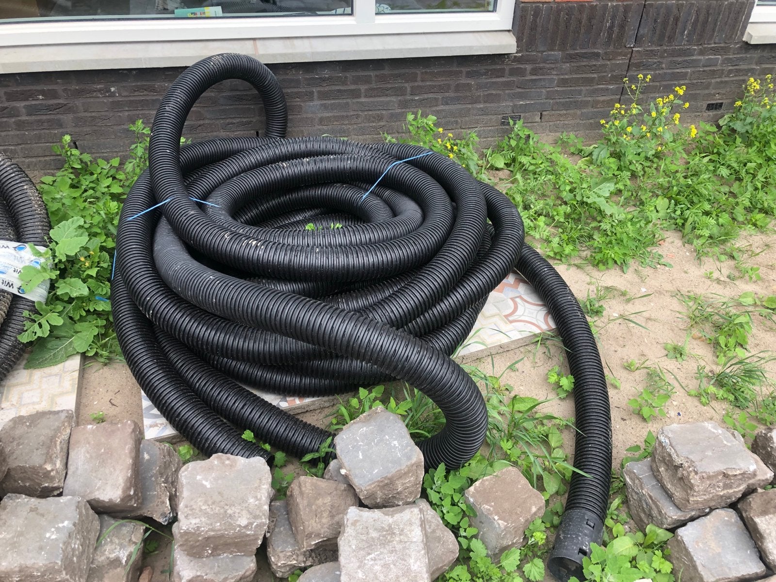 Drainagebuis kaal geperforeerd 100mm - ca. 25-30 meter, Ophalen, Gebruikt, Pvc, 6 meter of meer