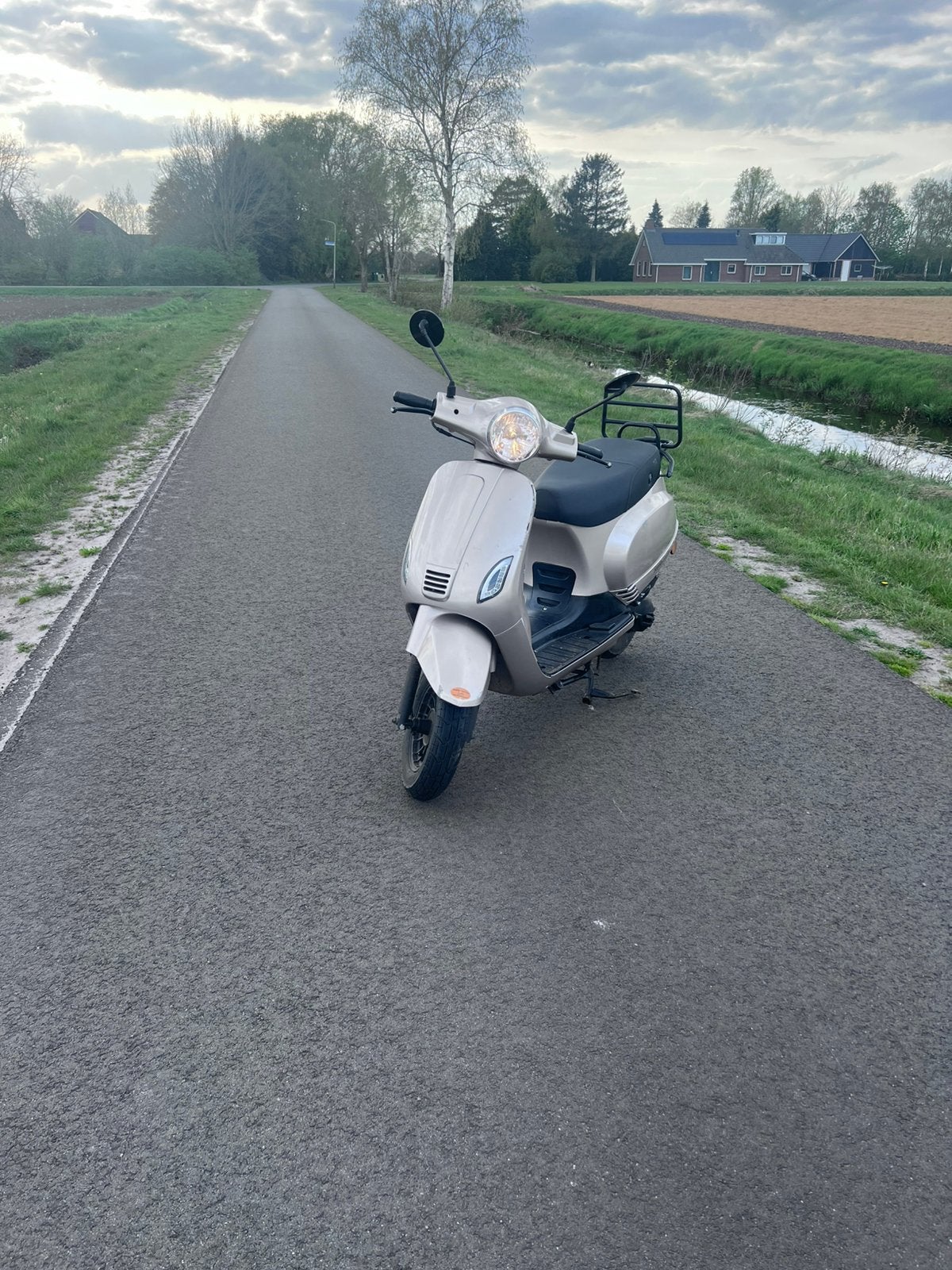 Stijlvolle Scooter - Perfect voor dagelijks gebruik, Ophalen, Gebruikt, Benzine, Overige merken