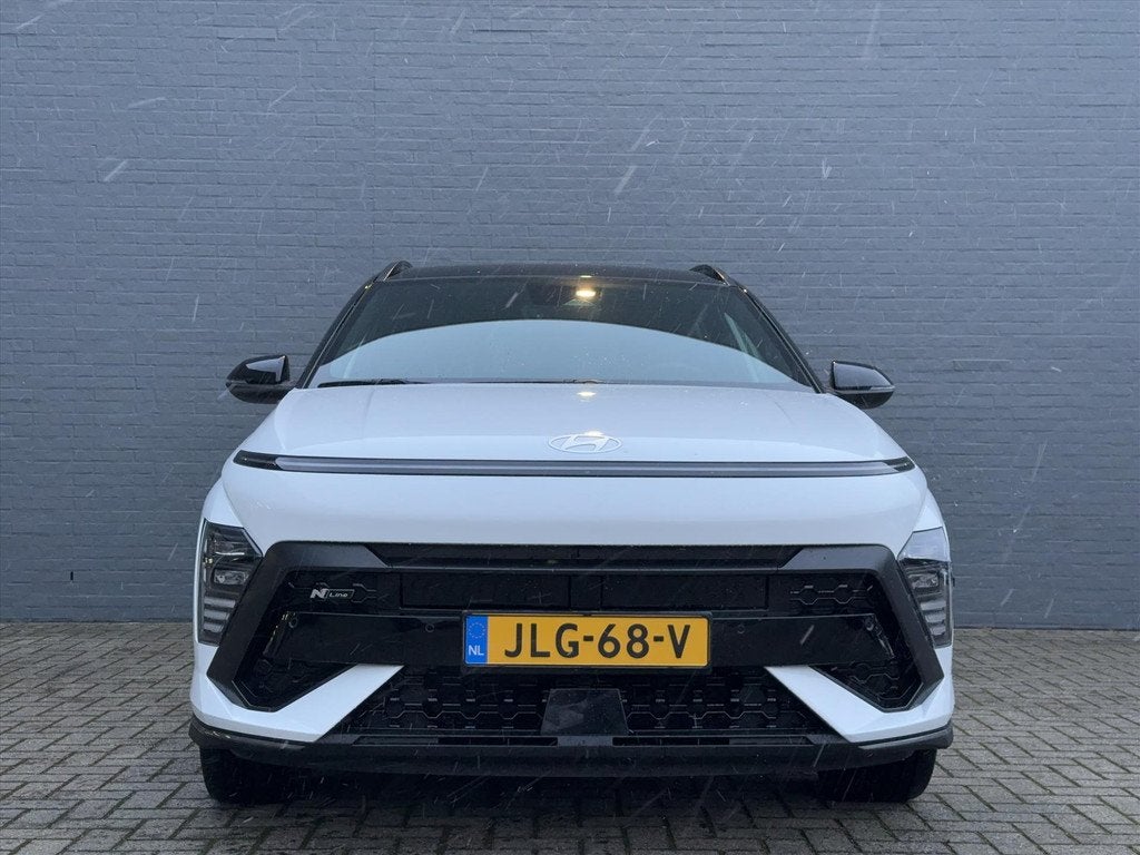 Hyundai Kona 1.6 GDI HEV 141pk DCT N-Line Edition | N-Line S, Auto's, Hyundai, Stof, Gebruikt, 2 kWh, Wit