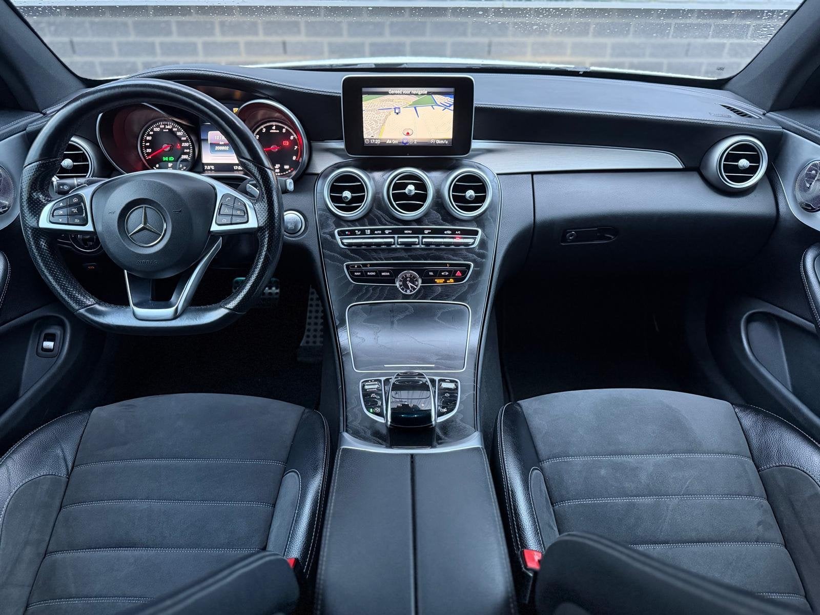 Mercedes-Benz C-klasse Coupé 180 Prestige |AUTOMAAT|AMG|LED, Auto's, Automaat, Achterwielaandrijving, 4 stoelen, Wit