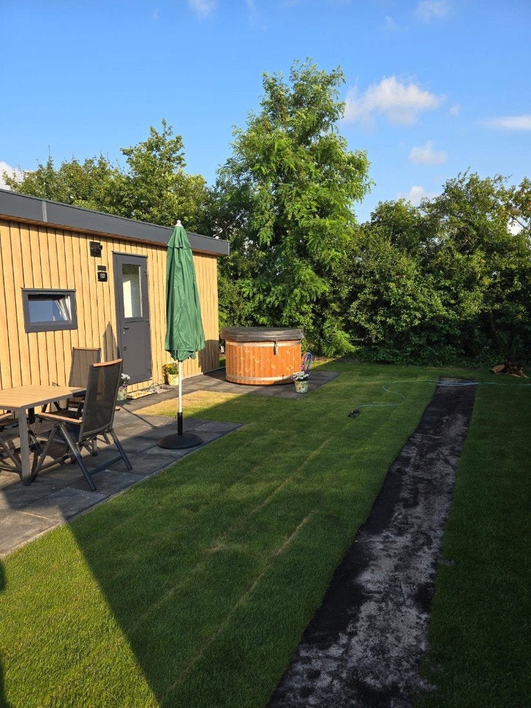 Luxe 4-persoons chalet met hottub – ook voor langere periode, Vakantie, 2 slaapkamers, Recreatiepark, Chalet, Bungalow of Caravan
