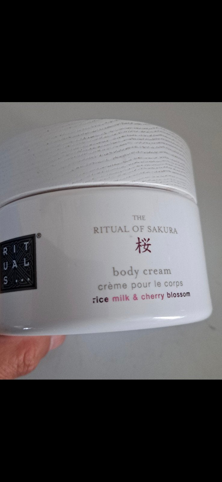 bodycream sakura, Ophalen of Verzenden, Nieuw, Bodylotion, Crème of Olie