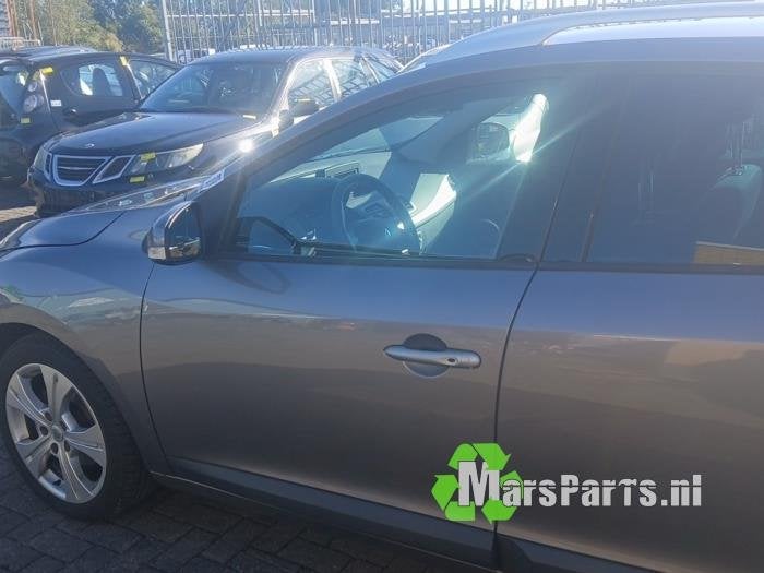 Portier 4Deurs links-voor van een Renault Megane, Gebruikt, -, -, Ophalen of Verzenden