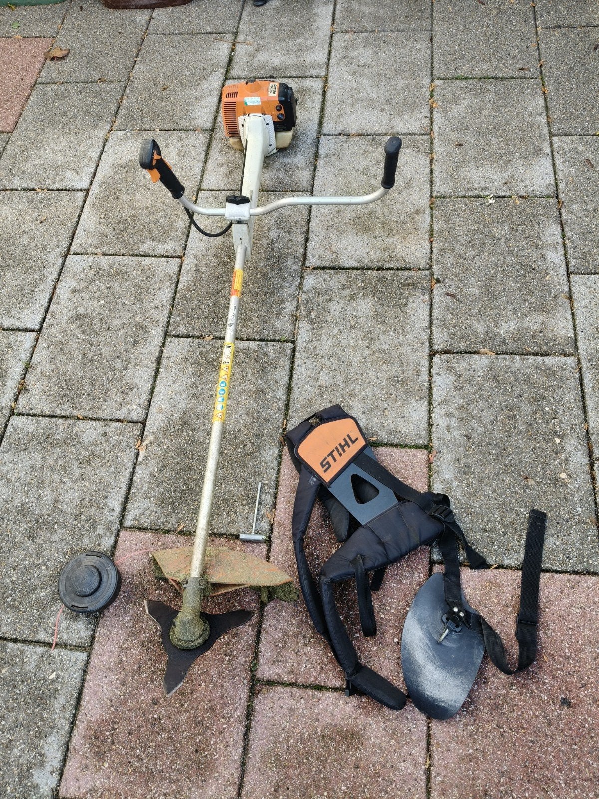 STIHL FS 400 Bosmaaier met Nieuw Mes en Draadkop, Zakelijke goederen, Ophalen of Verzenden, Maaier
