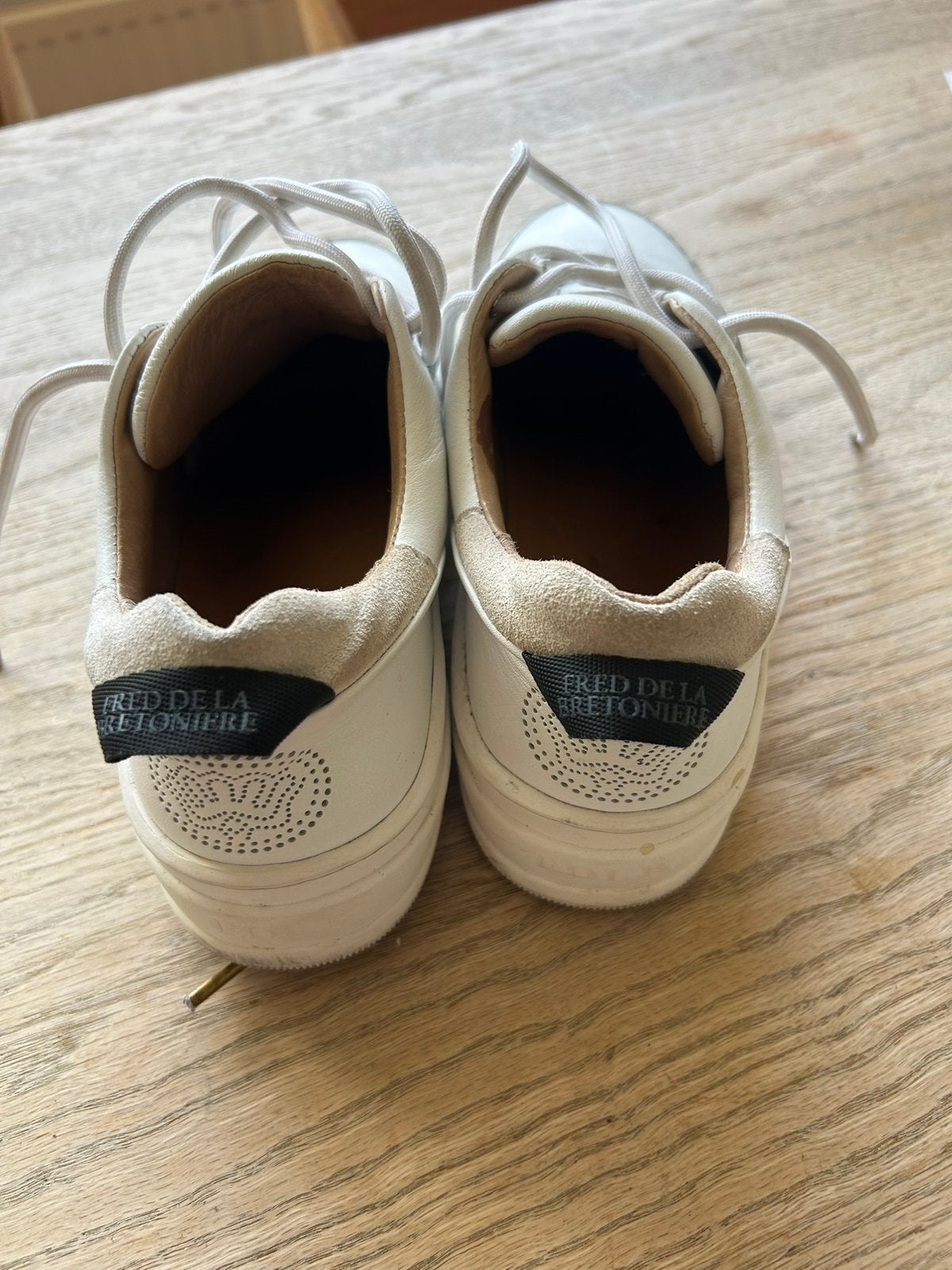 Witte sneakers Fred de la Bretoniere 38, Ophalen of Verzenden, Zo goed als nieuw, Wit, Sneakers of Gympen