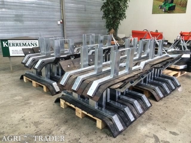 MODDER / MESTS / SNEEUWSCHUIF SCHUIF RUBBERSCHUIF €375,-ex, -, Niet opgegeven, Ophalen of Verzenden, Niet opgegeven