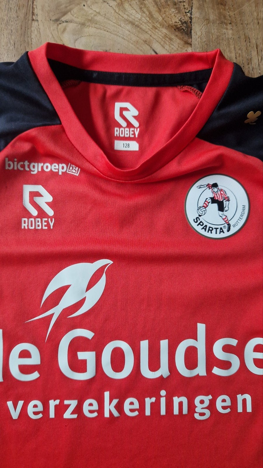 Robey Sparta voetbalshirt maat 128, Kinderen en Baby's, Ophalen of Verzenden, Gebruikt, Sparta, Jongen