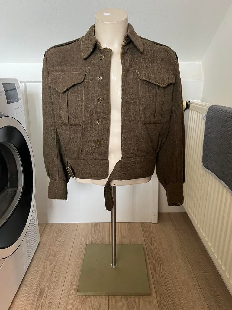 Torso op standaard voor legeruniform, Ophalen, Landmacht, Engeland, Helm of Baret