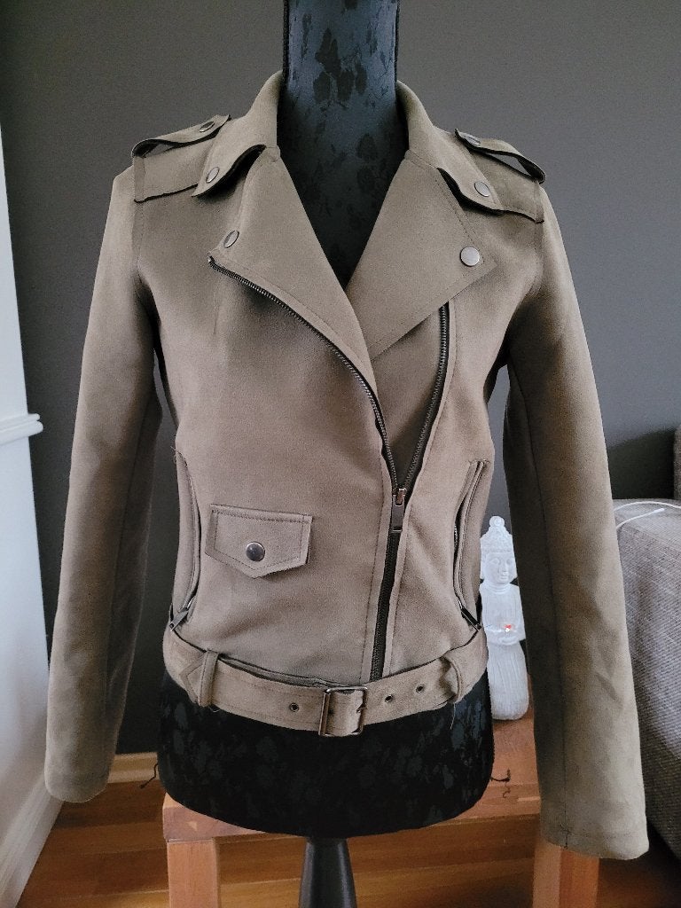 LOLA LIZA suedine army biker jasje zomer jas xxs xs 34 zgan, Ophalen of Verzenden, Zo goed als nieuw, Maat 34 (XS) of kleiner