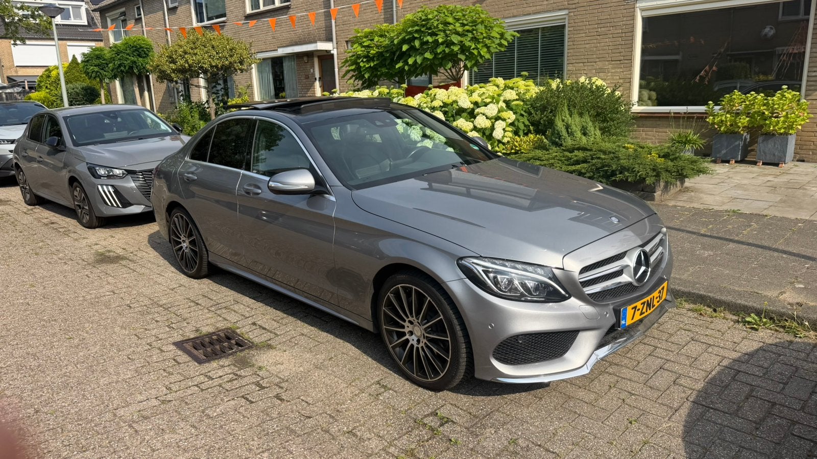 Mercedes-Benz C-Klasse C200 Panorama AMG 2.0 Aut7 2015 Grijs, Auto's, 1800 kg, 4 cilinders, 75 €/maand, Particulier