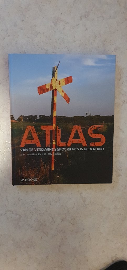 boek atlas van de verdwenen spoorlijnen uit nederland, Ophalen of Verzenden, Zo goed als nieuw, Trein, Overige typen