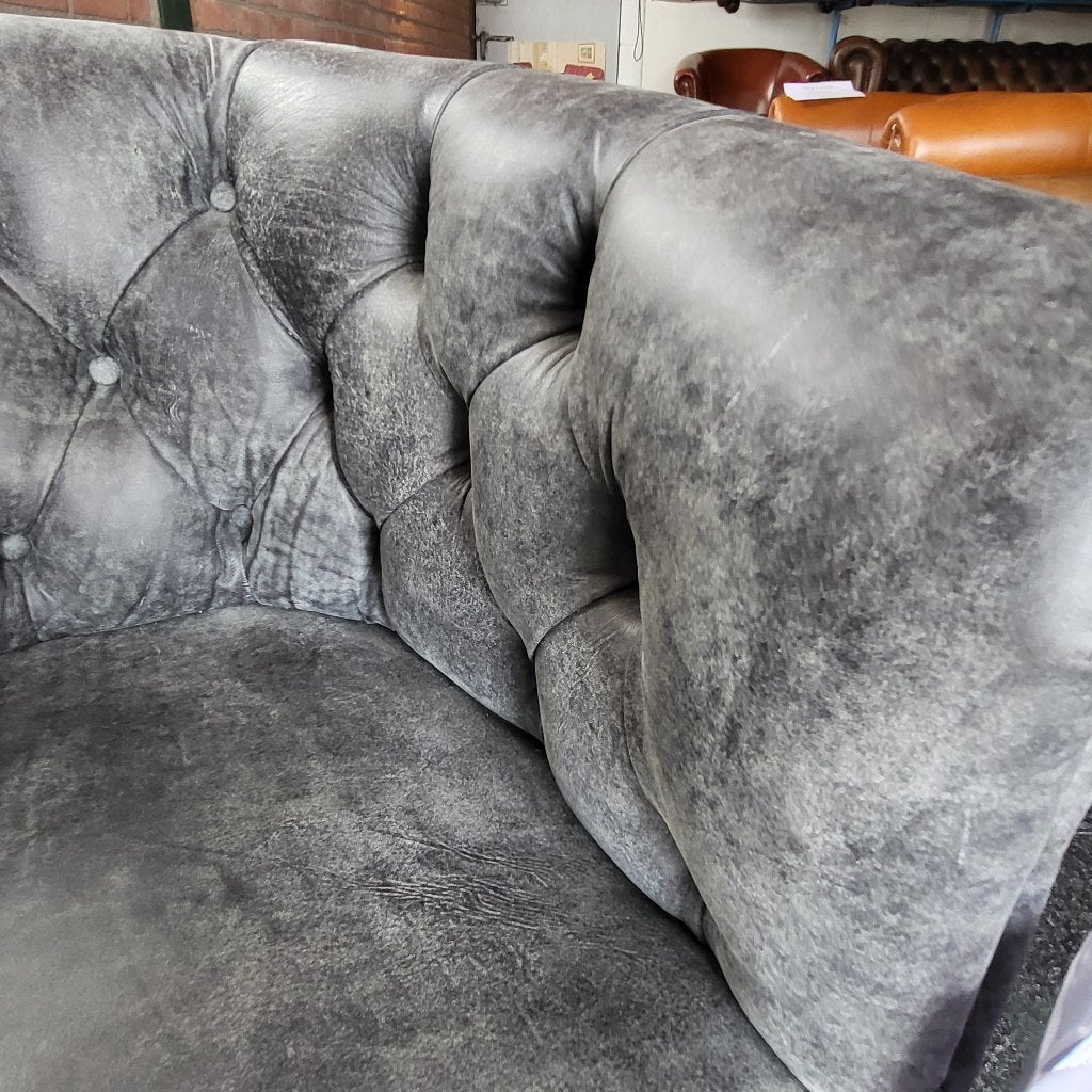 Engelse Chesterfield tub chair. Fauteuil Victorian, Chesterfield, 75 tot 100 cm, Ophalen of Verzenden, Zo goed als nieuw