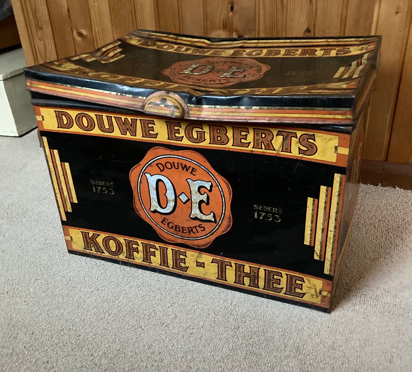 Groot Douwe Egberts blik/ kist van metaal, Ophalen, Zo goed als nieuw, Metaal, Minder dan 50 cm