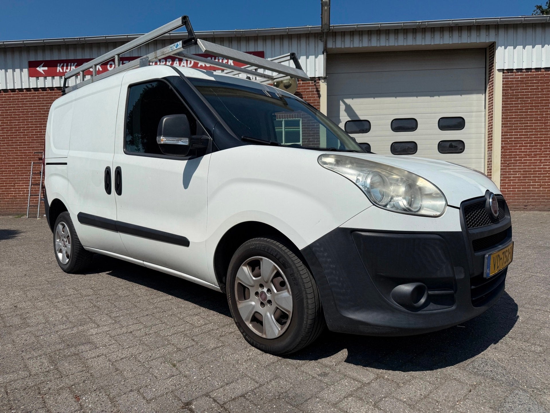 Fiat Doblò Cargo 1.3 versnellingsbak niet 100% rijdt wel 05, Voorwielaandrijving, Euro 5, Gebruikt, 4 cilinders