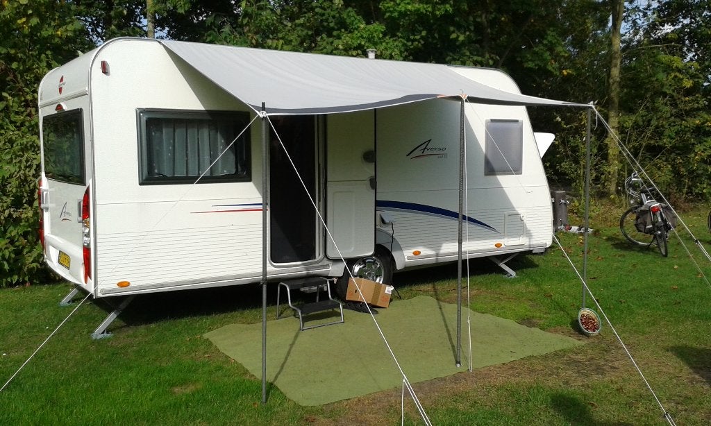 Buerstner Averso TS 460 caravan, Caravans en Kamperen, Caravans, Rondzit, Schokbreker, Frans bed, 750 - 1000 kg