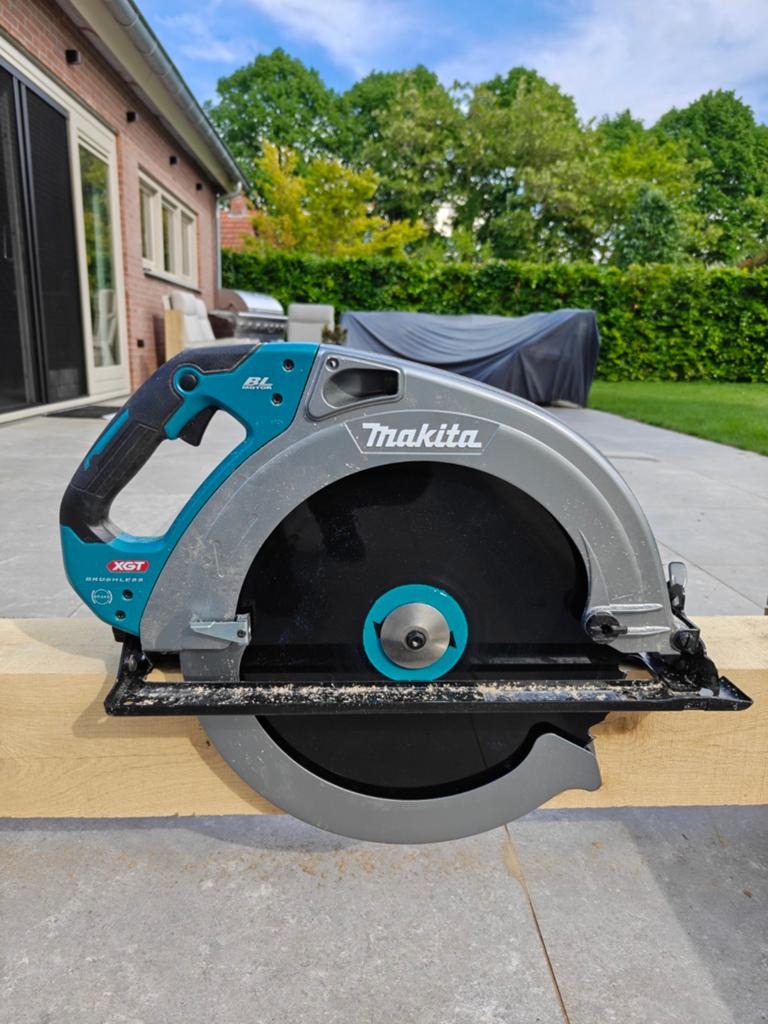 Makita HS013GT101 40V XGT Accu Cirkelzaag Set 158mm zaagdiep, Cirkelzaag, 70 mm of meer, Ophalen of Verzenden, Zo goed als nieuw