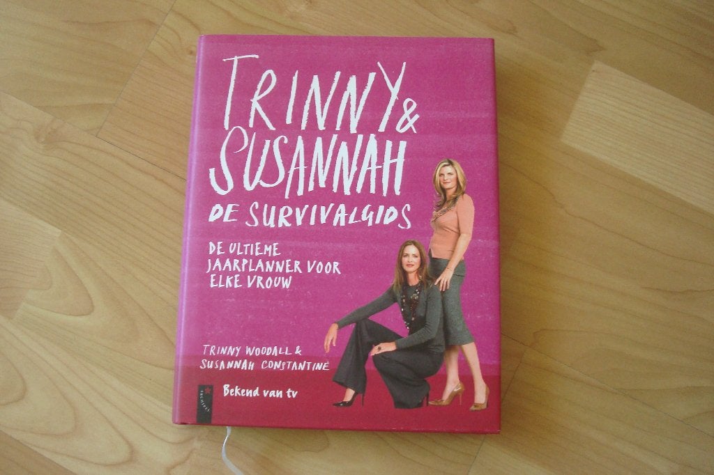 Trinny & Susannah - De Survivalgids, Ophalen of Verzenden, Gelezen, Mode algemeen