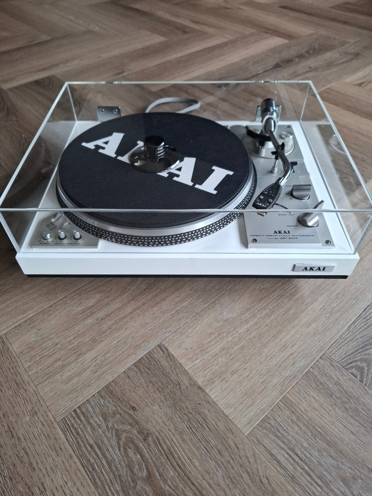 Akai AP-207  Direct Drive Automatische Platenspeler, Automatisch, Ophalen of Verzenden, Zo goed als nieuw, Platenspeler