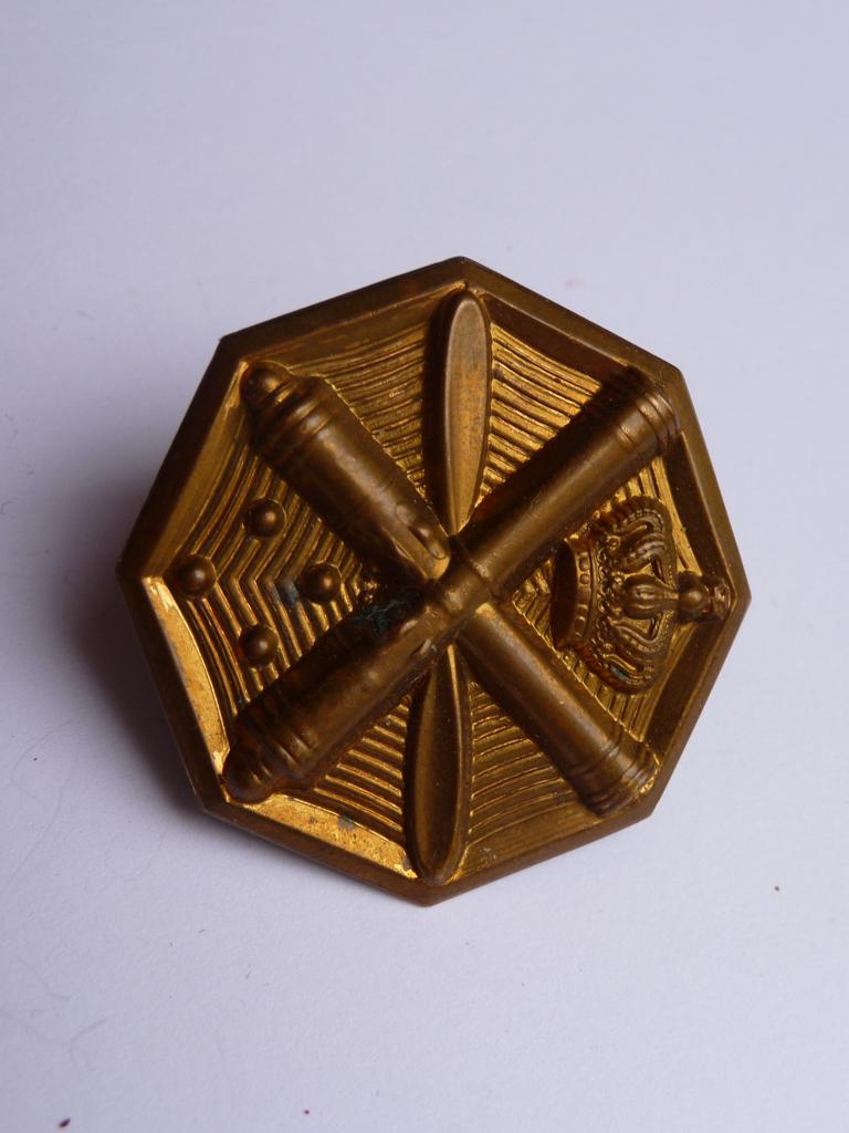 oud schouder embleem - KORPS LUCHTDOELARTILLERIE- met oogjes, Ophalen of Verzenden, Landmacht, Nederland, Embleem of Badge