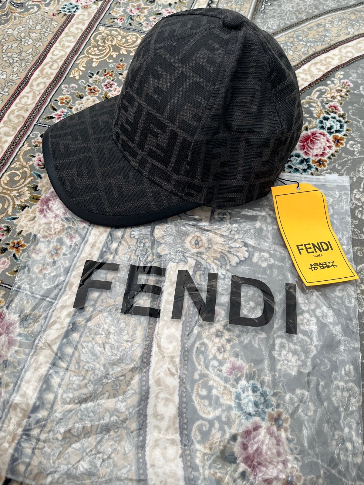 Fendi Pet - Zo goed als nieuw, Ophalen of Verzenden, Zo goed als nieuw, One size fits all, Pet