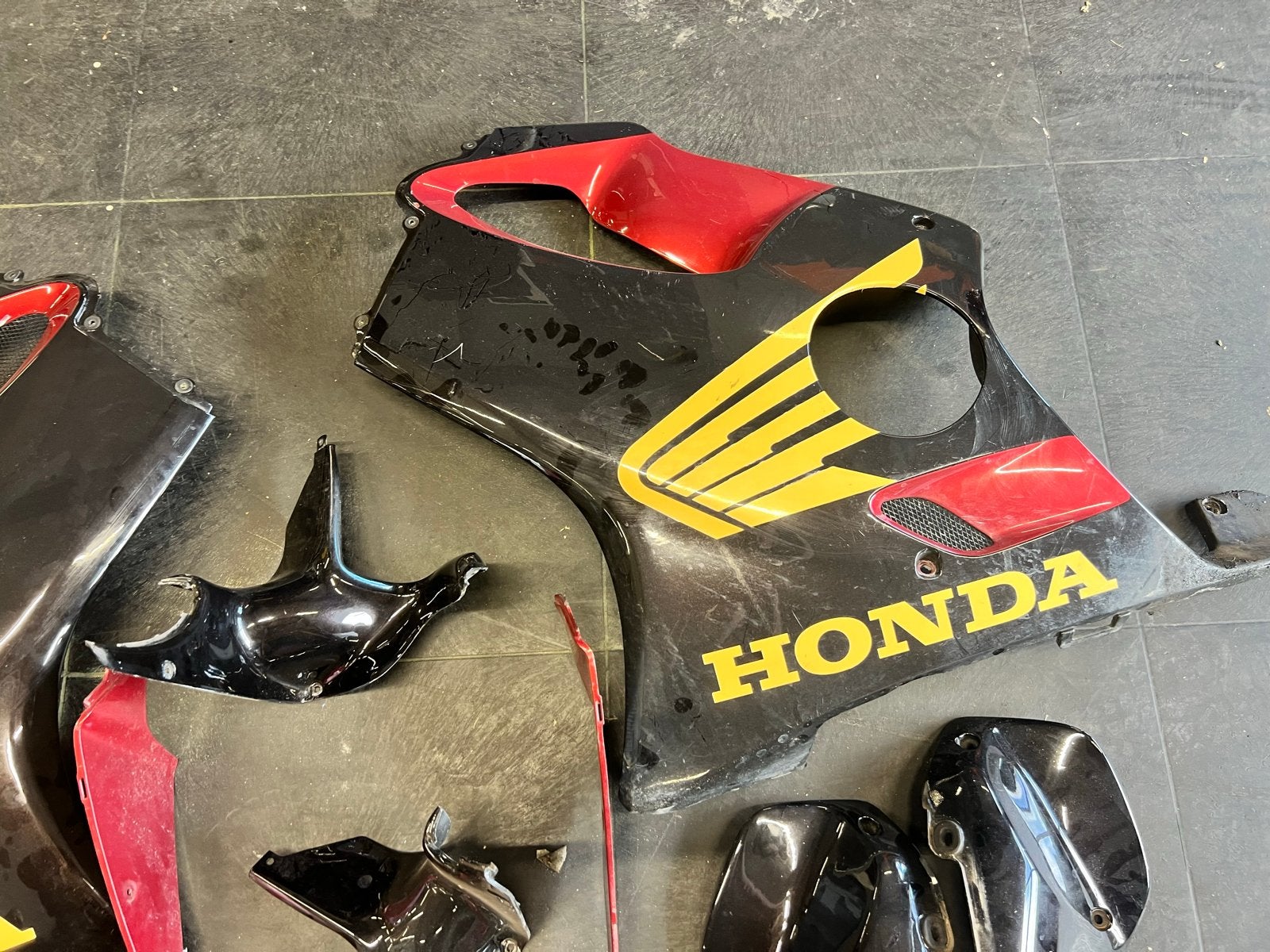 Honda CBR 600F bj2000 Kuipdelen en Subframe - Gebruikt, Ophalen of Verzenden, Gebruikt