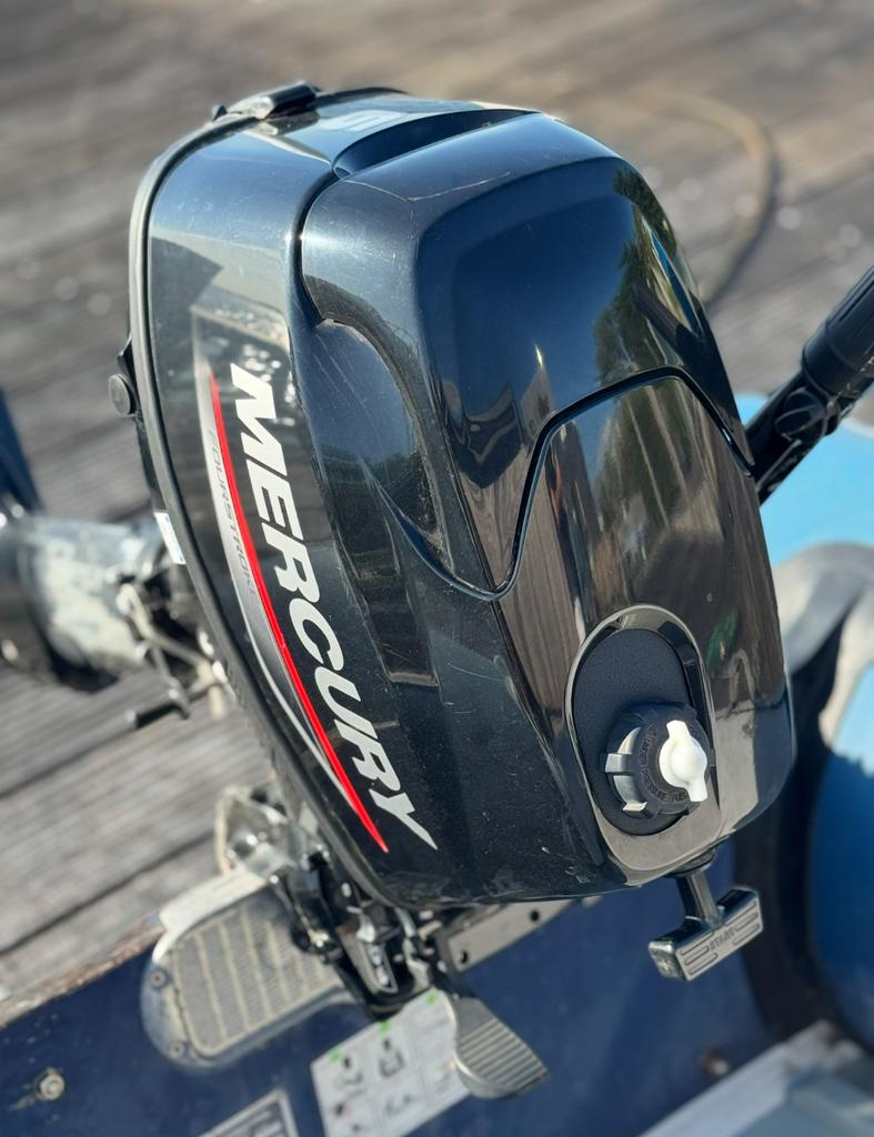 Mercury FourStroke buitenboordmotor en boot, Ophalen, Gebruikt, 5 tot 10 pk, Viertaktmotor