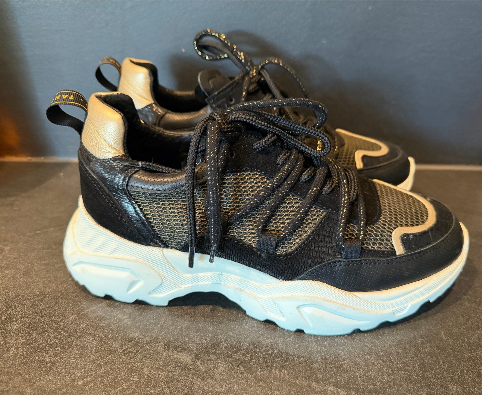 Nieuwe Tango Sneakers - Maat 38, Ophalen of Verzenden, Nieuw, Zwart, Sneakers of Gympen