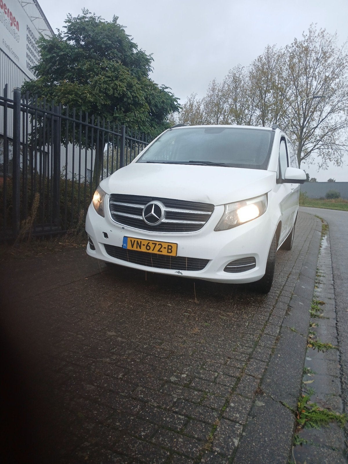 Mercedes-Benz Vito 1.6 CDI 65KW 2015 Wit 227896 km, Auto diversen, Schadeauto's, Ophalen, Overige carrosserieën, Wit, Mercedes-Benz