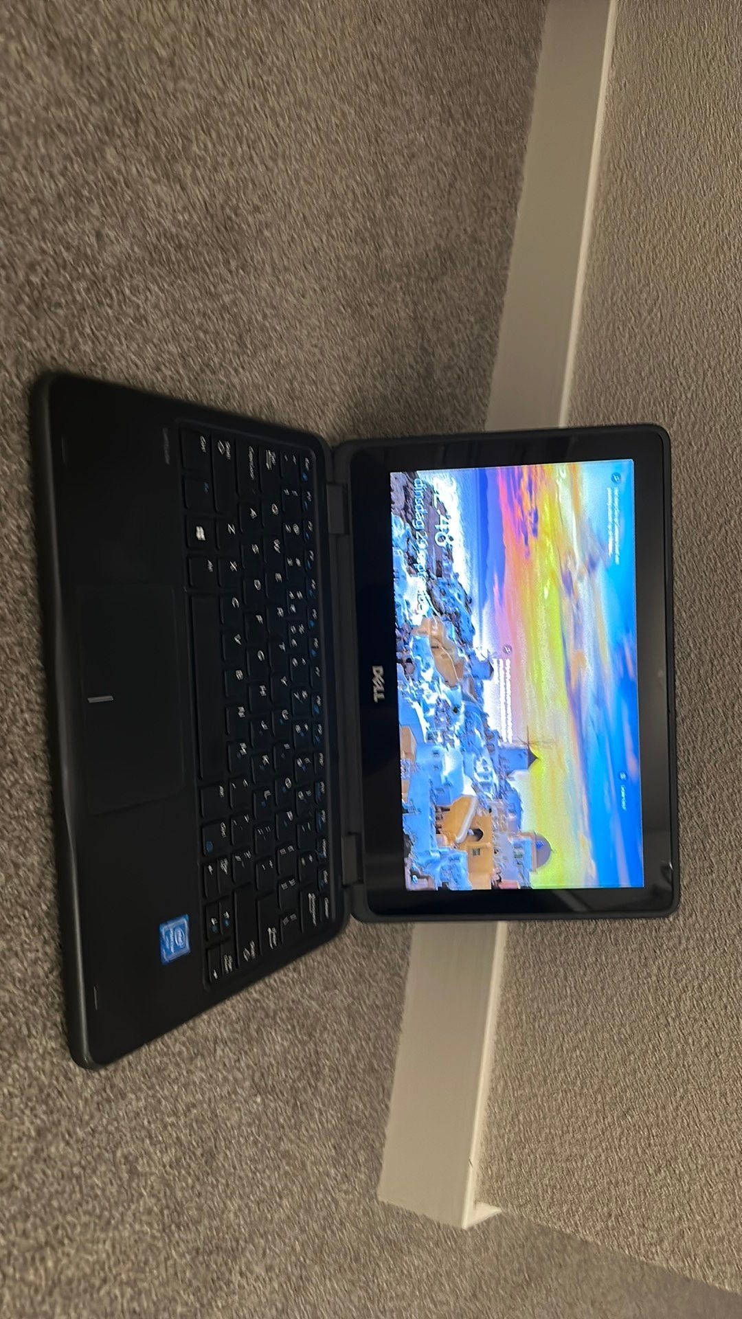 Dell Latitude 3189